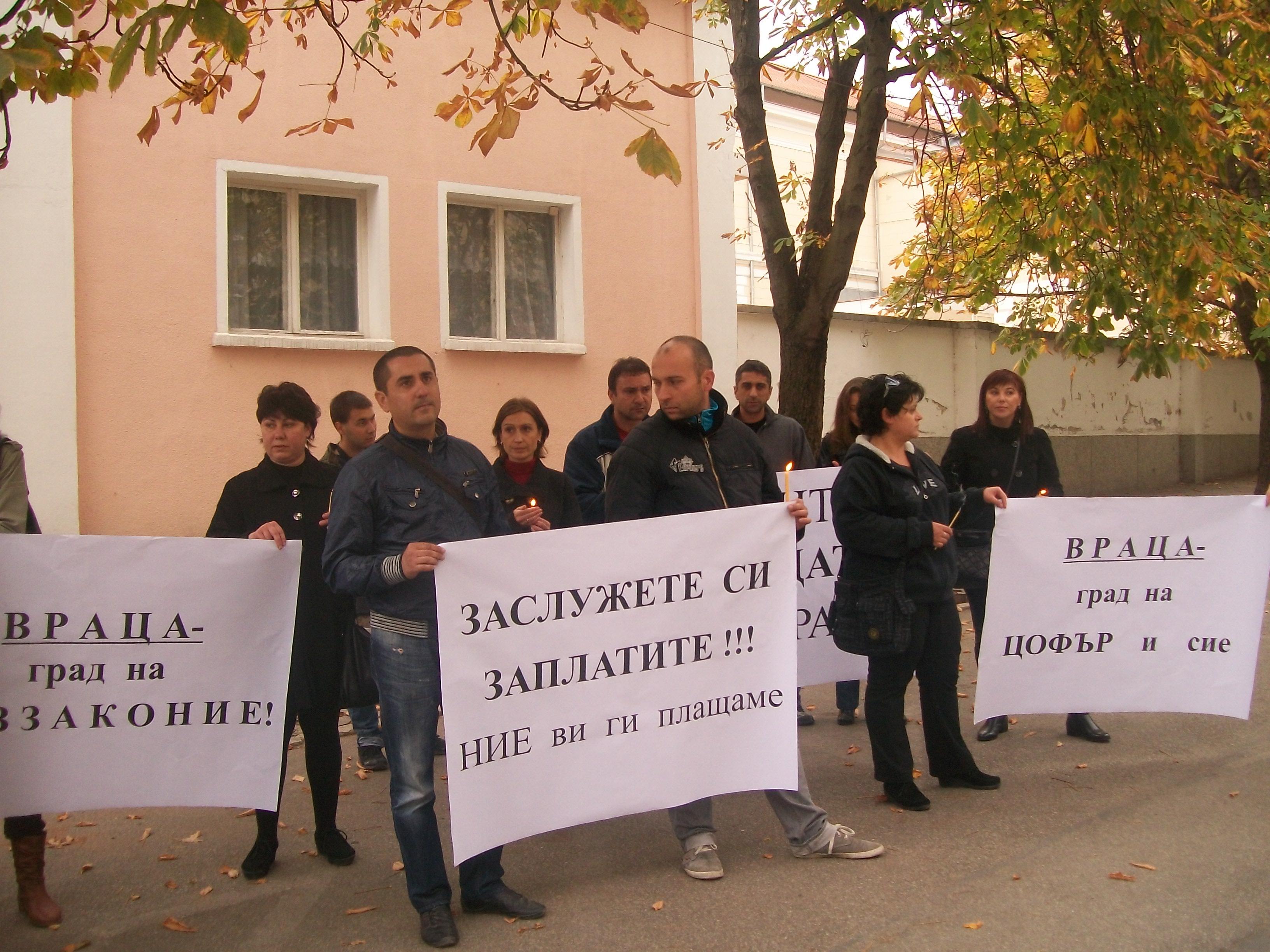 Попова подкрепи родители на загинали деца във Враца