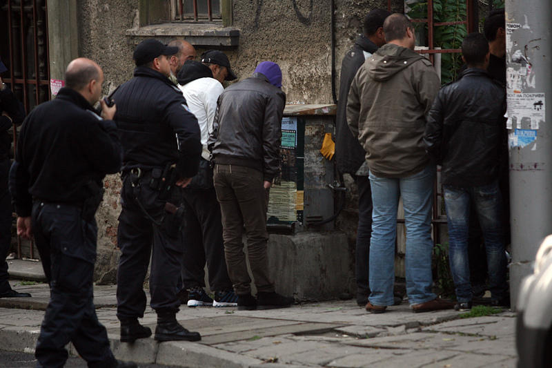 Полицията арестува 17 души за нападението над Виктория