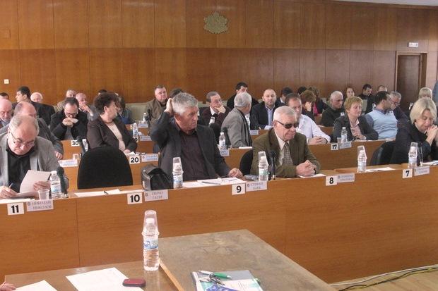 Съветниците в Шумен гласуваха повече пари за почистване и ремонти