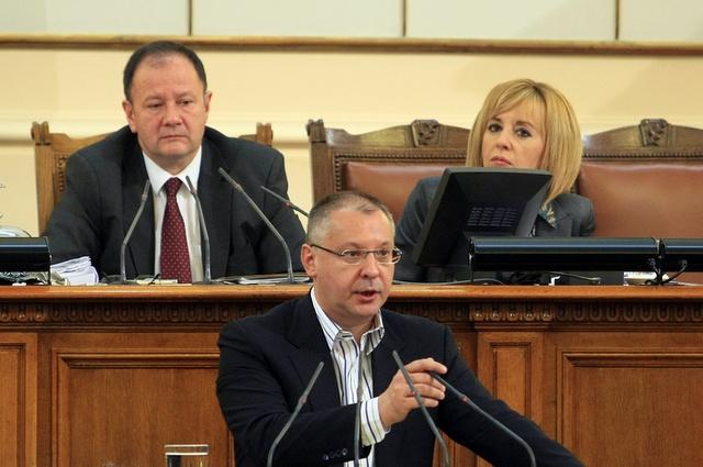 Станишев обвини ГЕРБ за вчерашната окупация на парламента 1 52a5d2fe9d40e