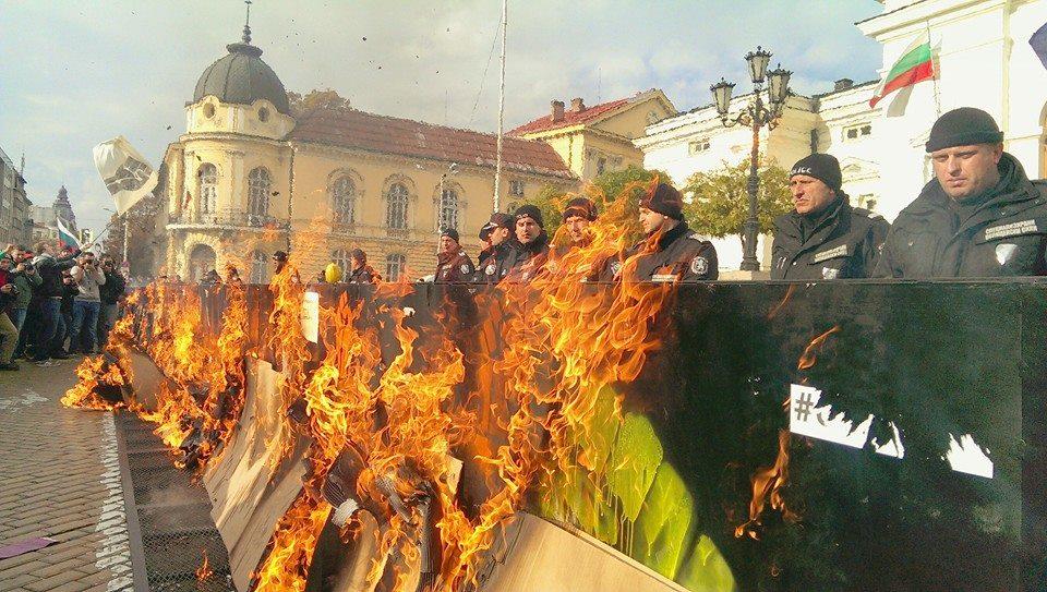 Студентите “щурмуваха” парламента