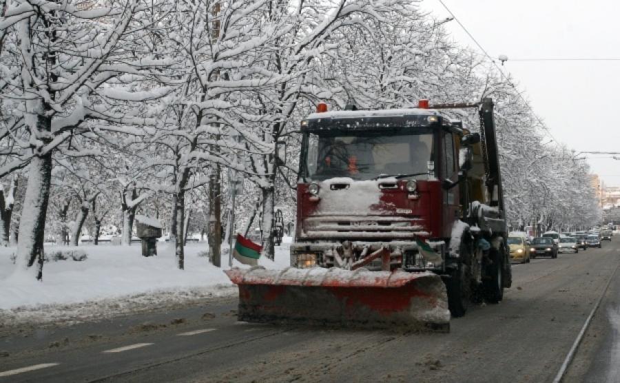 Кметът на Съединение купува десет снегорина