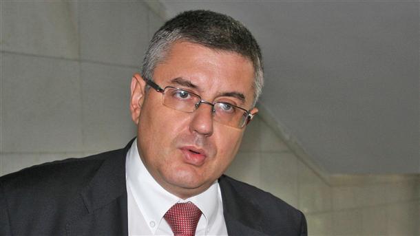 ГЕРБ и БСП пак влязоха в словесен двубой за еврофондовете