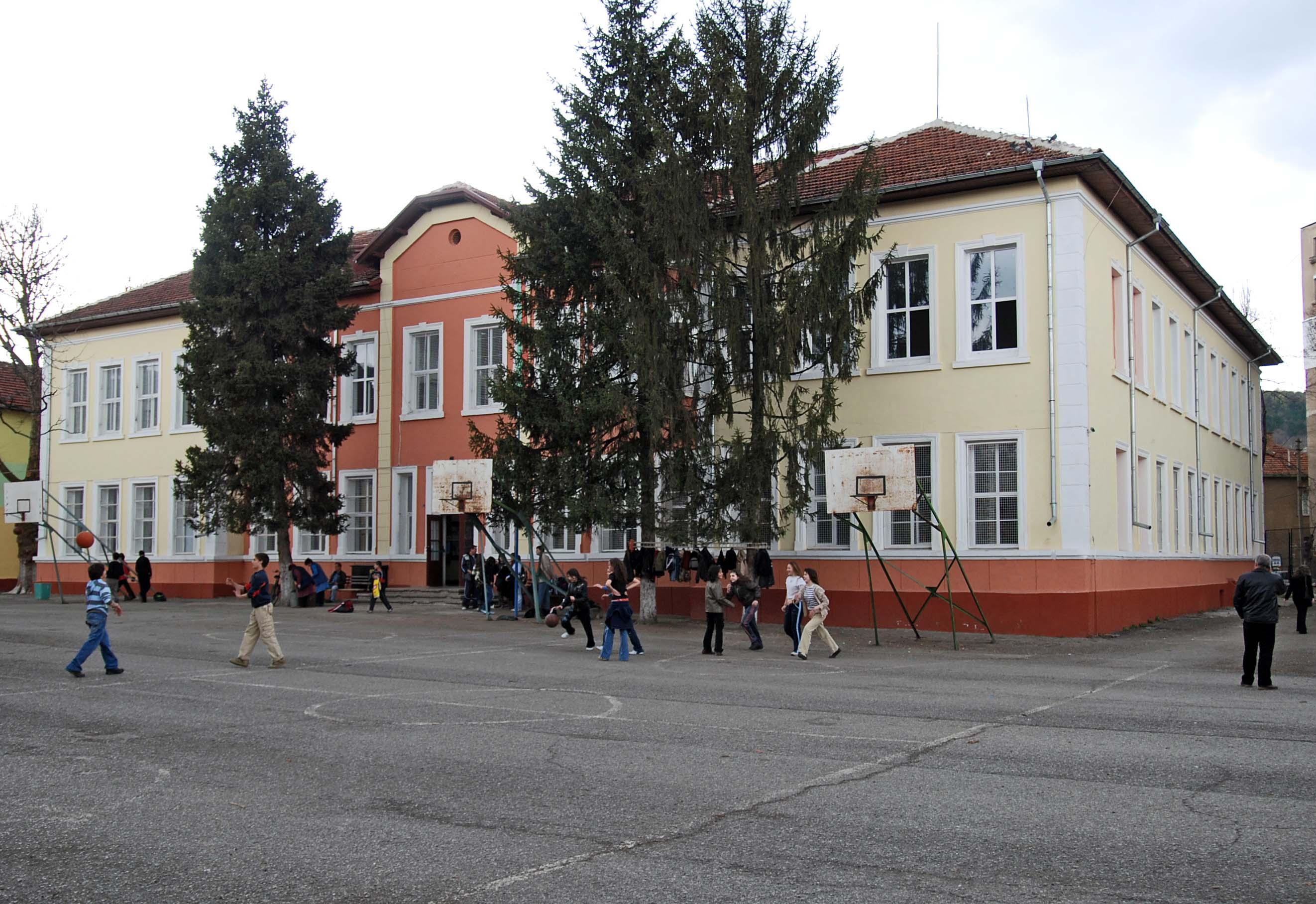 Магистрати решават за джамията в Монтана през 2014 г.