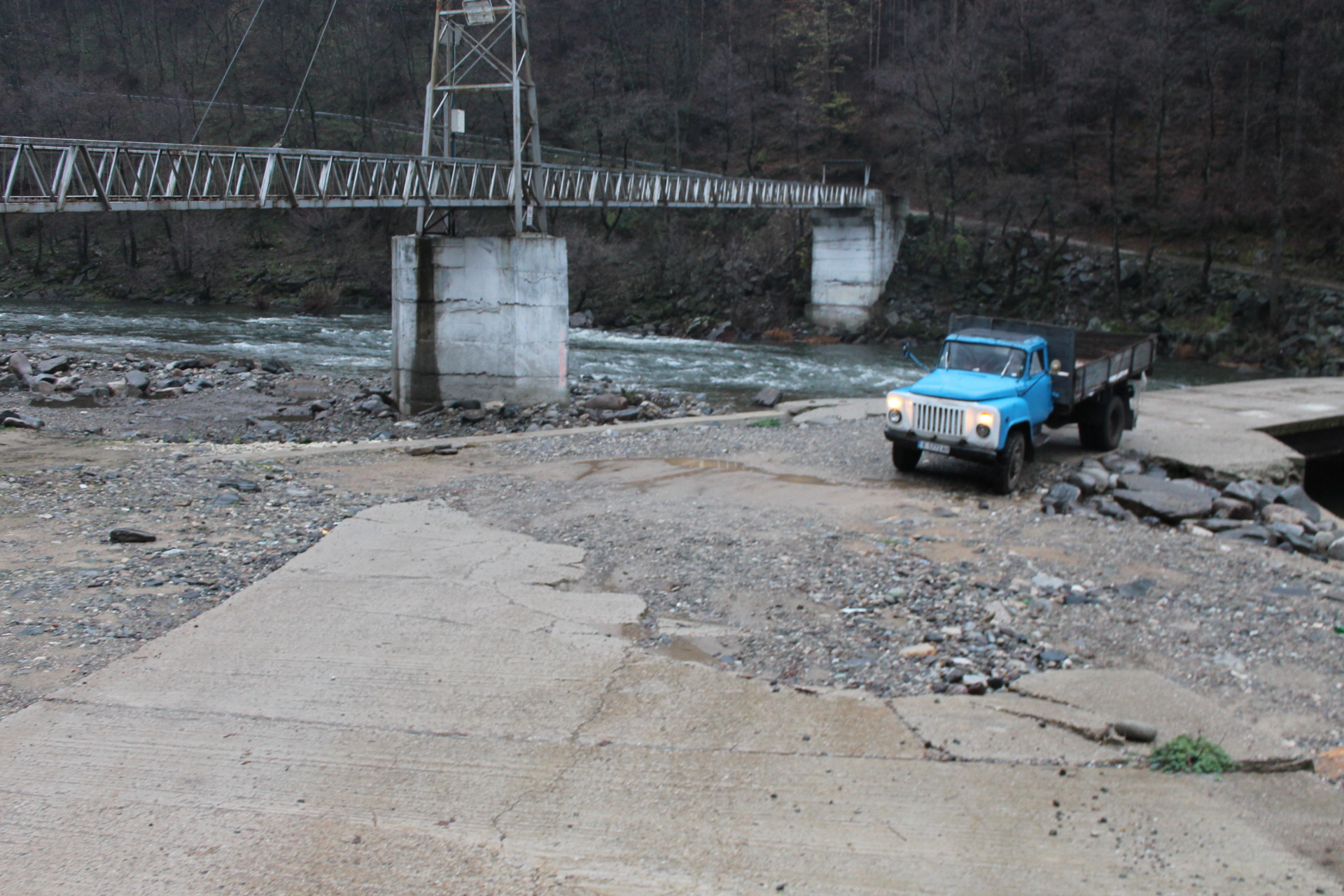 Кметски наместници от Ардинско искат ремонт на път 1 52a7103a430e6