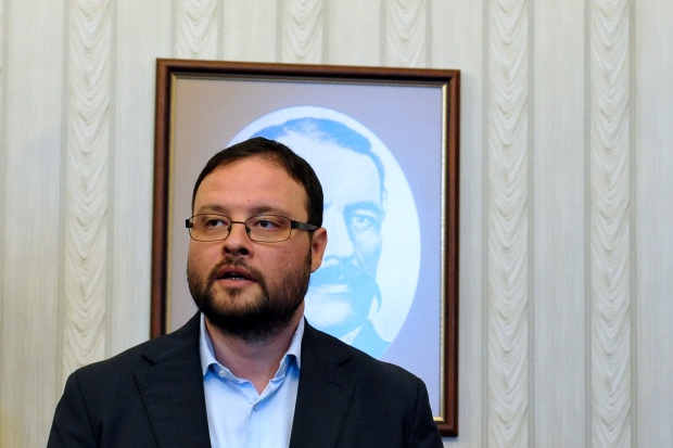 Въпрос без отговор: Откъде са парите за пътуванията на Сидеров? 1 52aabae4d2edb