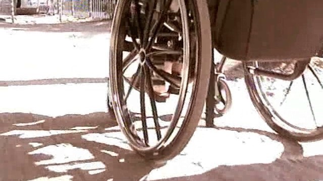 Специална рампа помага на деца с увреждания в момчилградско училище