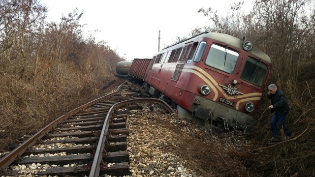 Затворена е жп линията между Казанлък и София 1 52da6c096a720 2
