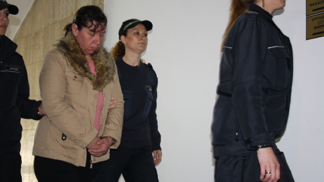Обвинената в убийство на 8-годишната Александра остава в ареста