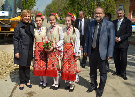 Започна ремонт на пътя Криводол - Борован 9 Започна ремонт на пътя Криводол – Борован