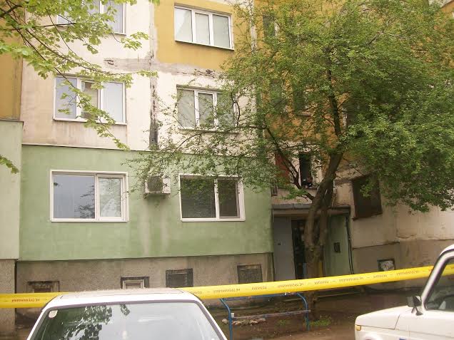 Мъж застреля съпругата си във Враца