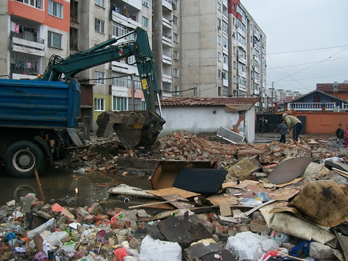 Близо 70 незаконни постройки в “Столипиново” са съборени