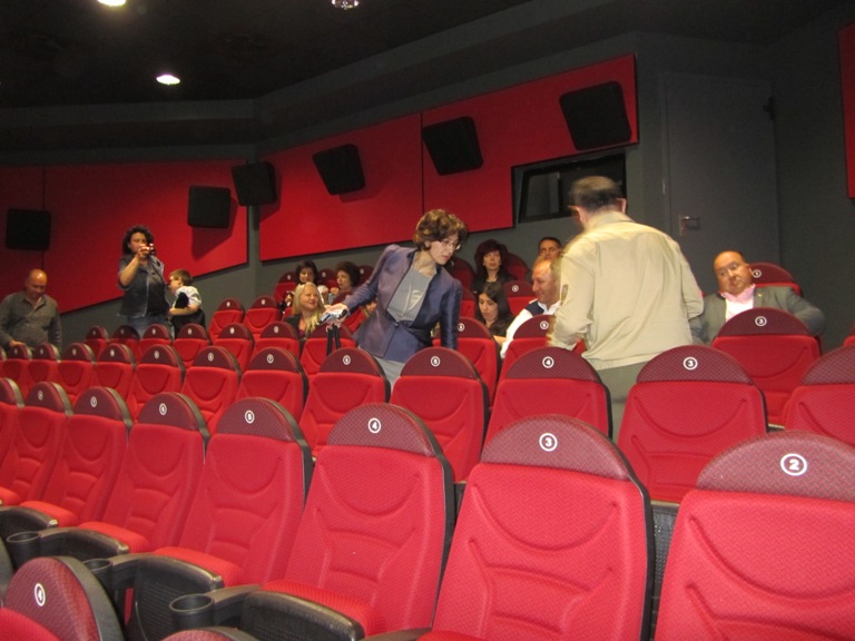 3D кино ще гледат и в Шумен