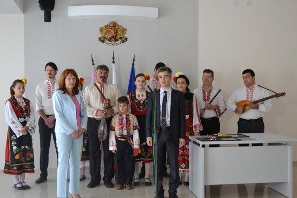 “Гъдулица” победител в националния шампионат по фолклор