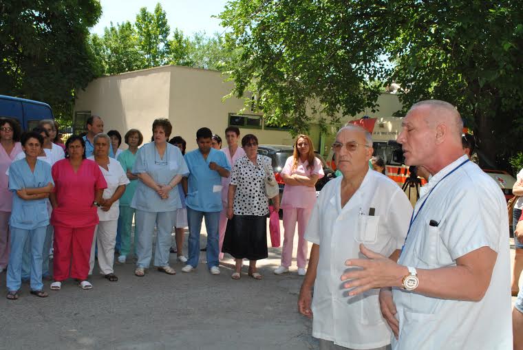 Протест в болницата в Хасково заради неизплатени заплати