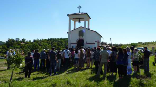 Село със 77 жители се сдоби с храм