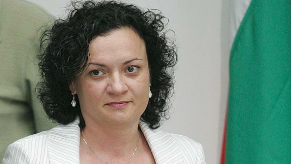 Ивелина Василева: По-строги санкции трябва да има при нефтени разливи