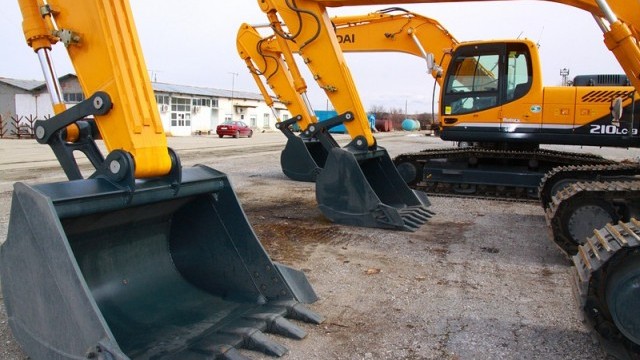 Събарят 55 незаконни къщи в Стара Загора