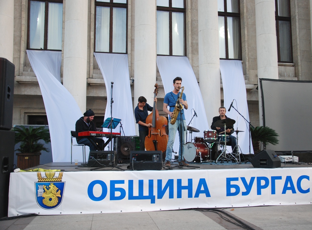 Тридневен Бурджаз фестивал пред Общината