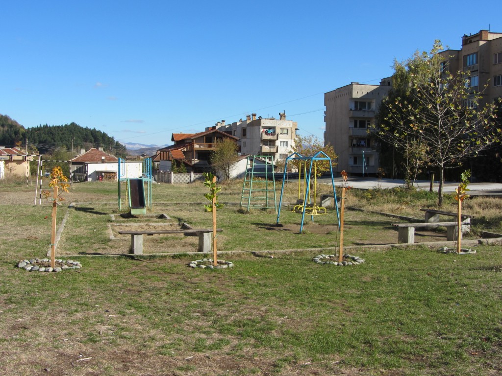 Благоустрояват три квартала на Берковица