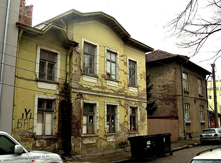 Намериха пари за ремонт на къщата на Христо Смирненски