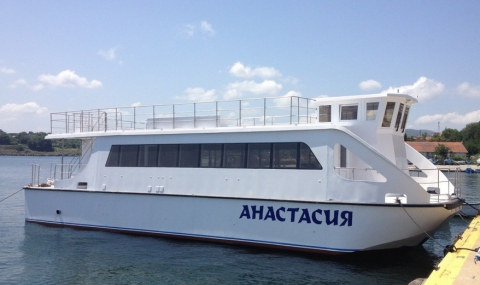 Туристическият кораб на Бургас извършва курсове до Св. Анастасия 1 53f9a4e95c49e
