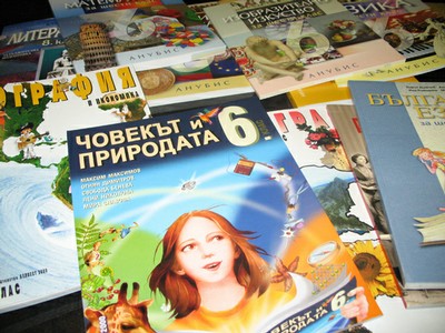 Ученическите борси и книжарници работят през уикенда 1 5404837eccfcc