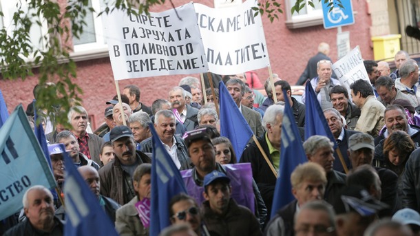 “Напоителни системи” на протест, искат си заплатите от 3,5 млн. лв.