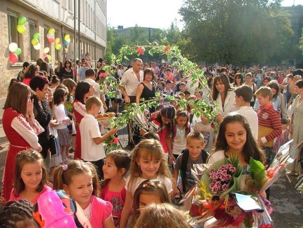 Няма закрити училища в Кърджалийско, с 80 повече са първолаците 1 5415845e96e2d