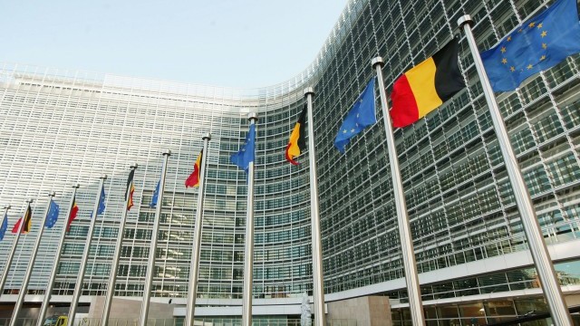 ЕК отпуска допълнителни средства за фермерите