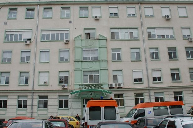Вдигат с 40 лв. заплатите на медицинските работници в сливенската болница 1 546f3a296583b
