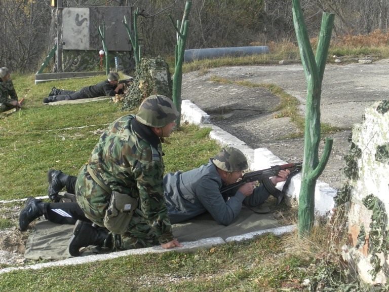 Военно поделение провежда планирани стрелби в Смолян