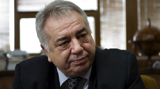 Слави Бинев и проф. Борислав Борисов си сменят креслата в парламента 1 5485fe3e622ca