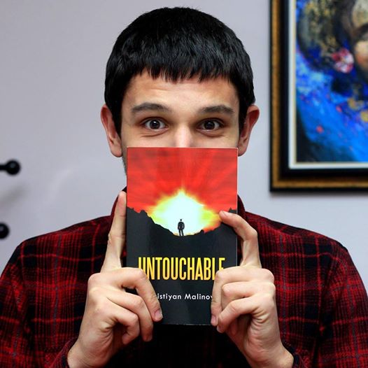 Млад писател бе награден от кметът на Враца