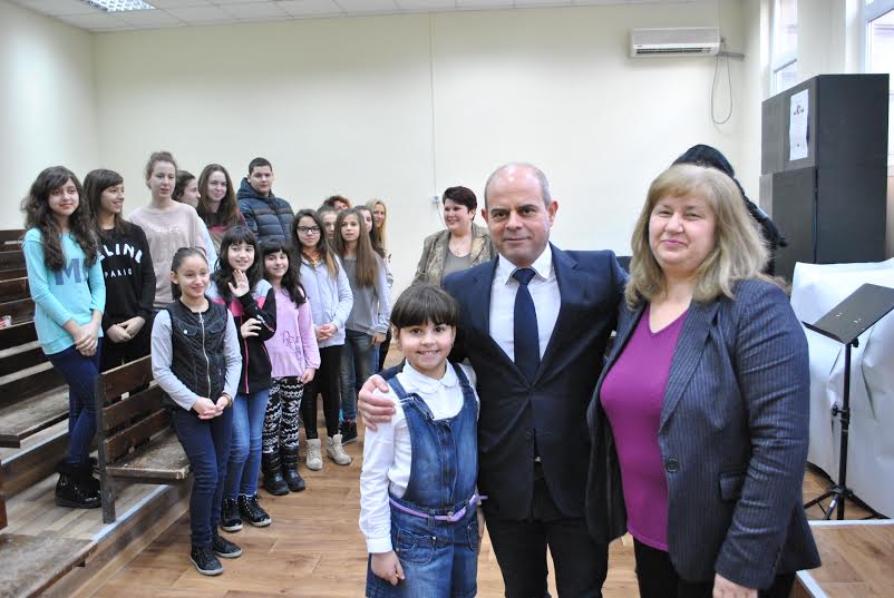 След 35 години Хоровата зала в Русе е ремонтирана (СНИМКИ)