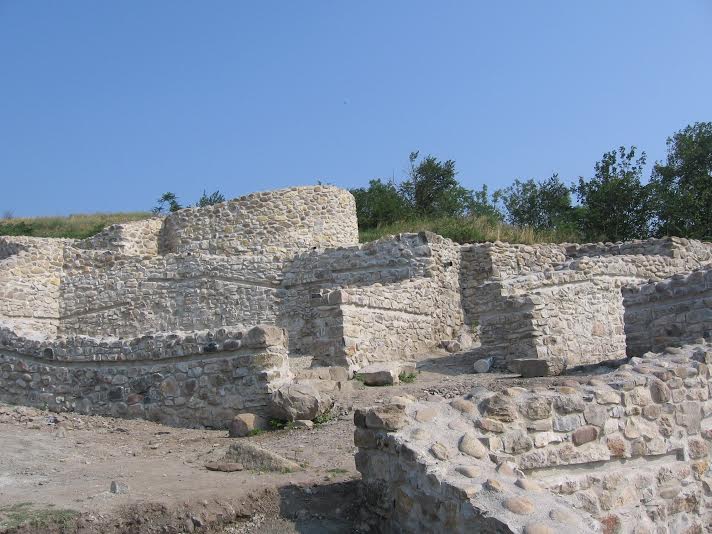 Туристи преоткриват крепостта край Монтана