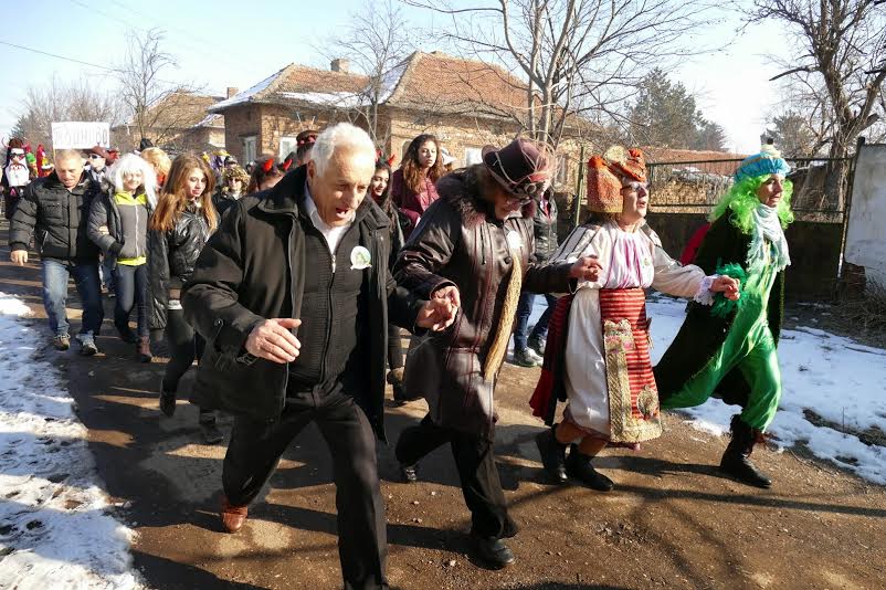 Карнавалът “Фършанги” разтресе село Бърдарски геран