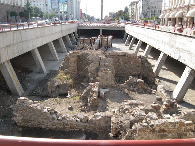 Рашидов временно спря реставрацията на Ларгото
