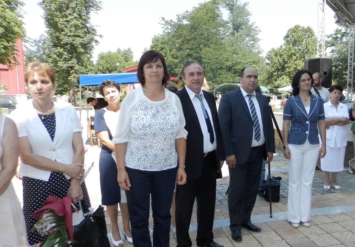 Областният управител на Плевен участва в празника на град Левски