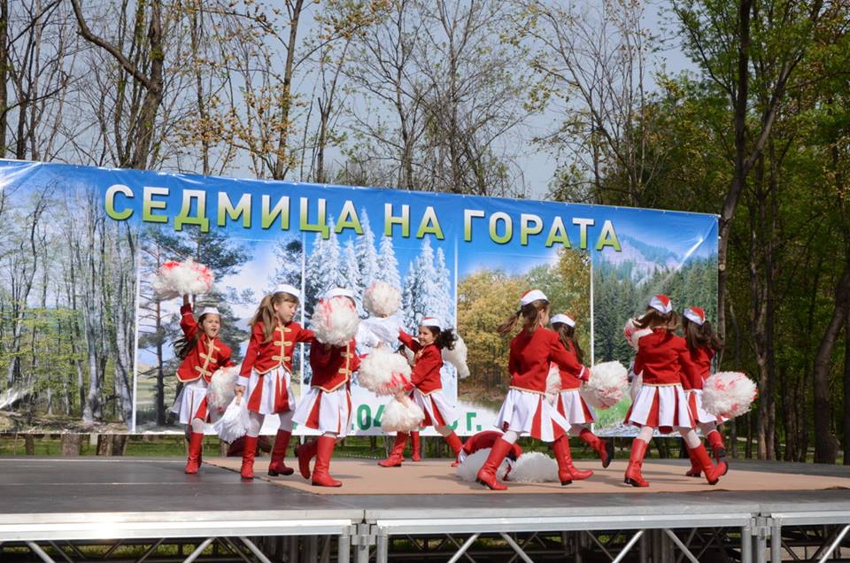 Малки и големи пловдивчани се веселиха на Горски празник в парк “Лаута” (ГАЛЕРИЯ)