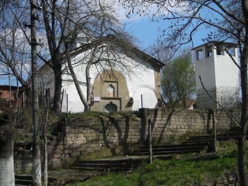 Преосветиха храма в мездренското село Лик