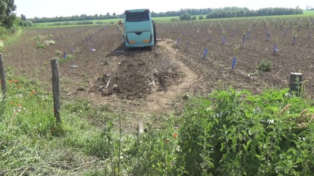 Автобус излезе от пътя край Силистра