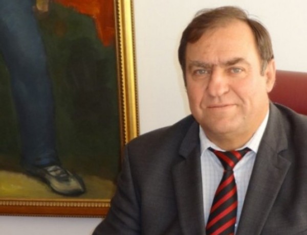 Иван Евстатиев призна за секс с ученичката