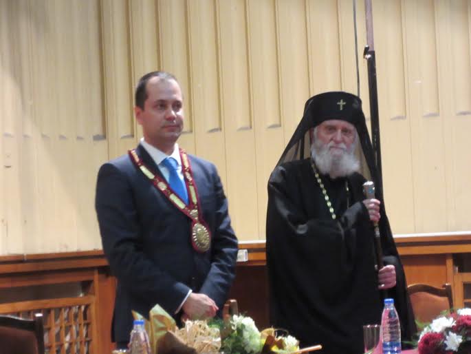 Владиката Калиник благослови новия кмет на Враца 9 Владиката Калиник благослови новия кмет на Враца