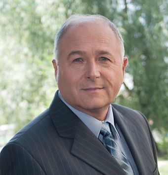 Кметът на Сливен поздрави държавните служители с професионалния им празник
