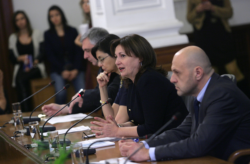 Министри на спешно заседание при Румяна Бъчварова 1 57786714 1a51 f40f