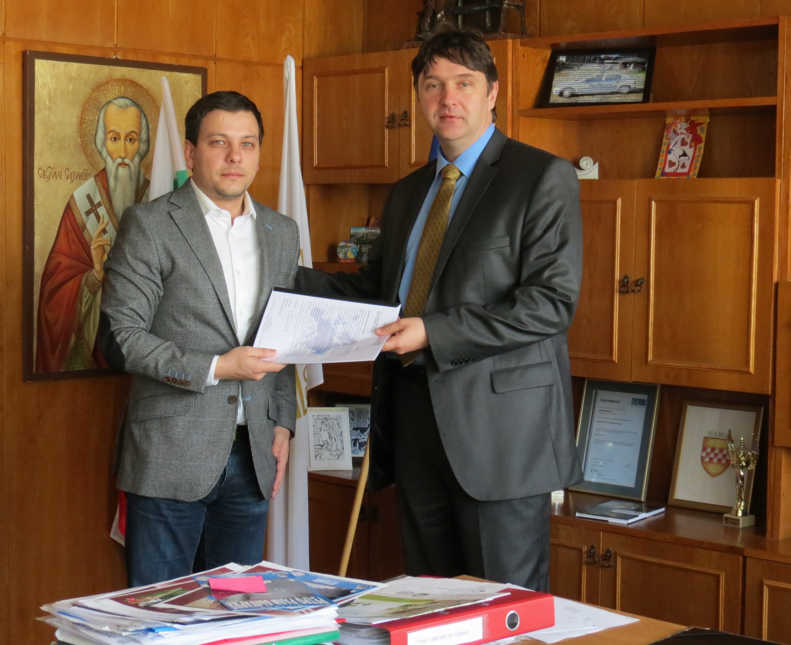 Инициативата “Кмет на Европа” е изключително полезна за местната власт, категоричен е кметът на Самоков