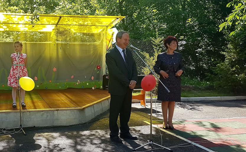 Откриха комплекс от детски площадки в Търговище (СНИМКИ)