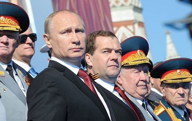 Путин в Деня на победата: Не скриваме гордостта и сълзите си (ВИДЕО+СНИМКИ)