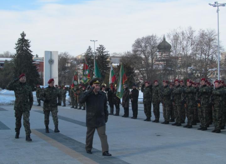 Плевенският митрополит ще освети военните знамена на Богоявление